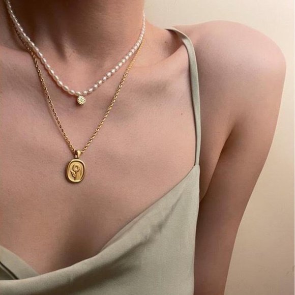 Sunflower Pendant Necklace, Rope Chain Necklace with sunflower pendant,Layerable - Picture 3 of 6